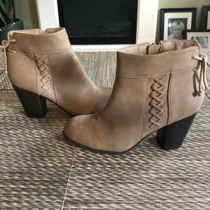 Madden Girl Ankle Boots - Tan size 6